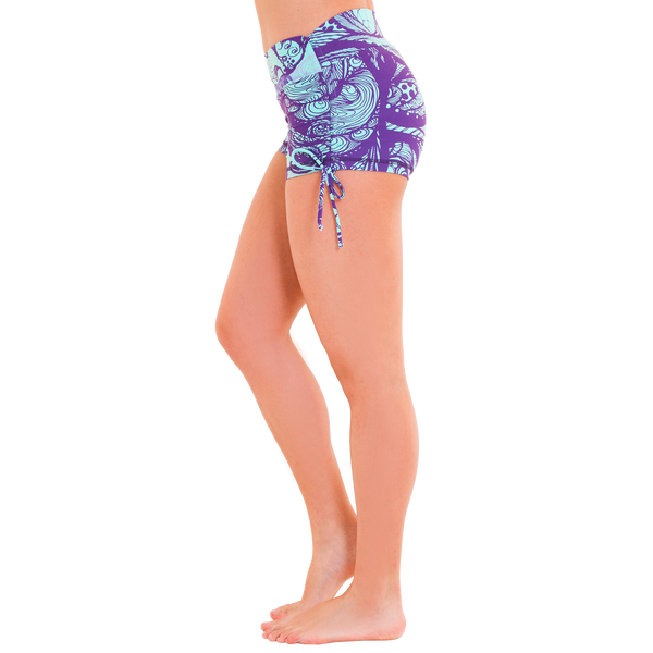 Shine Shorts Peaceful Paisley